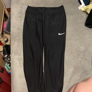 Women’s black capris